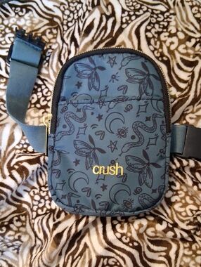 Crush Cup Holder